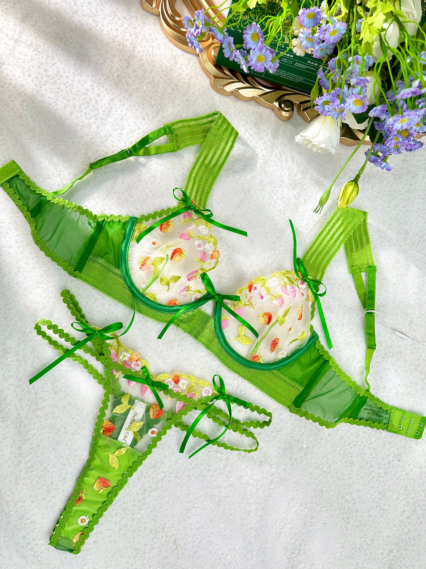 Conjunto de Lingerie Lush Garden